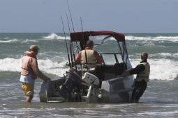 Clode Boat in surf 101017